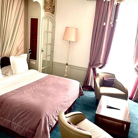 Hotel Victor Hugo Понторсон Екстериор снимка
