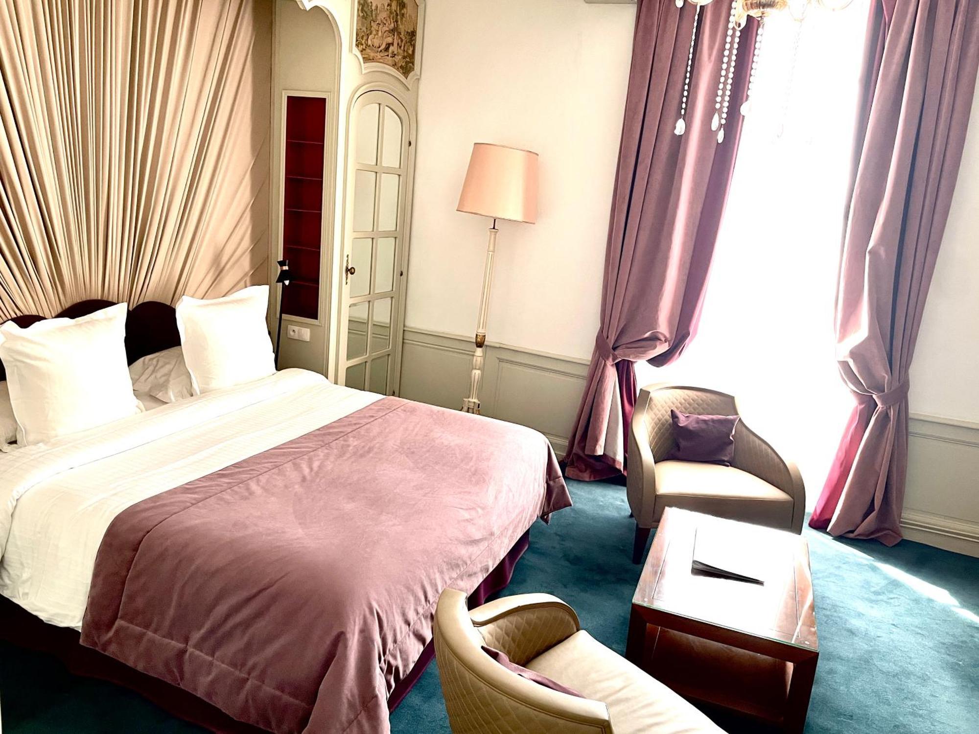 Hotel Victor Hugo Понторсон Екстериор снимка
