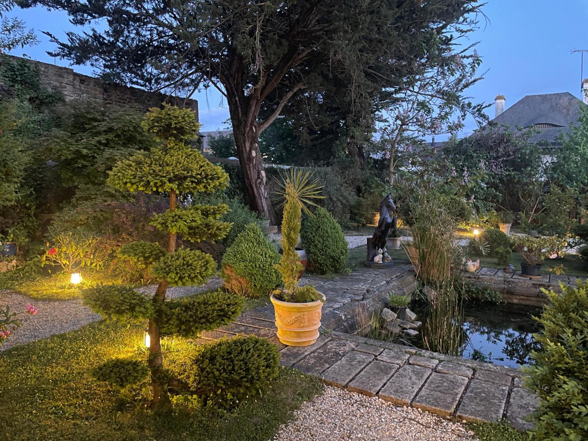 Hotel Victor Hugo Понторсон Екстериор снимка